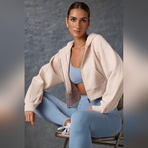 Bo & Tee Zip-Up Cropped Hoodie in Washed Cream